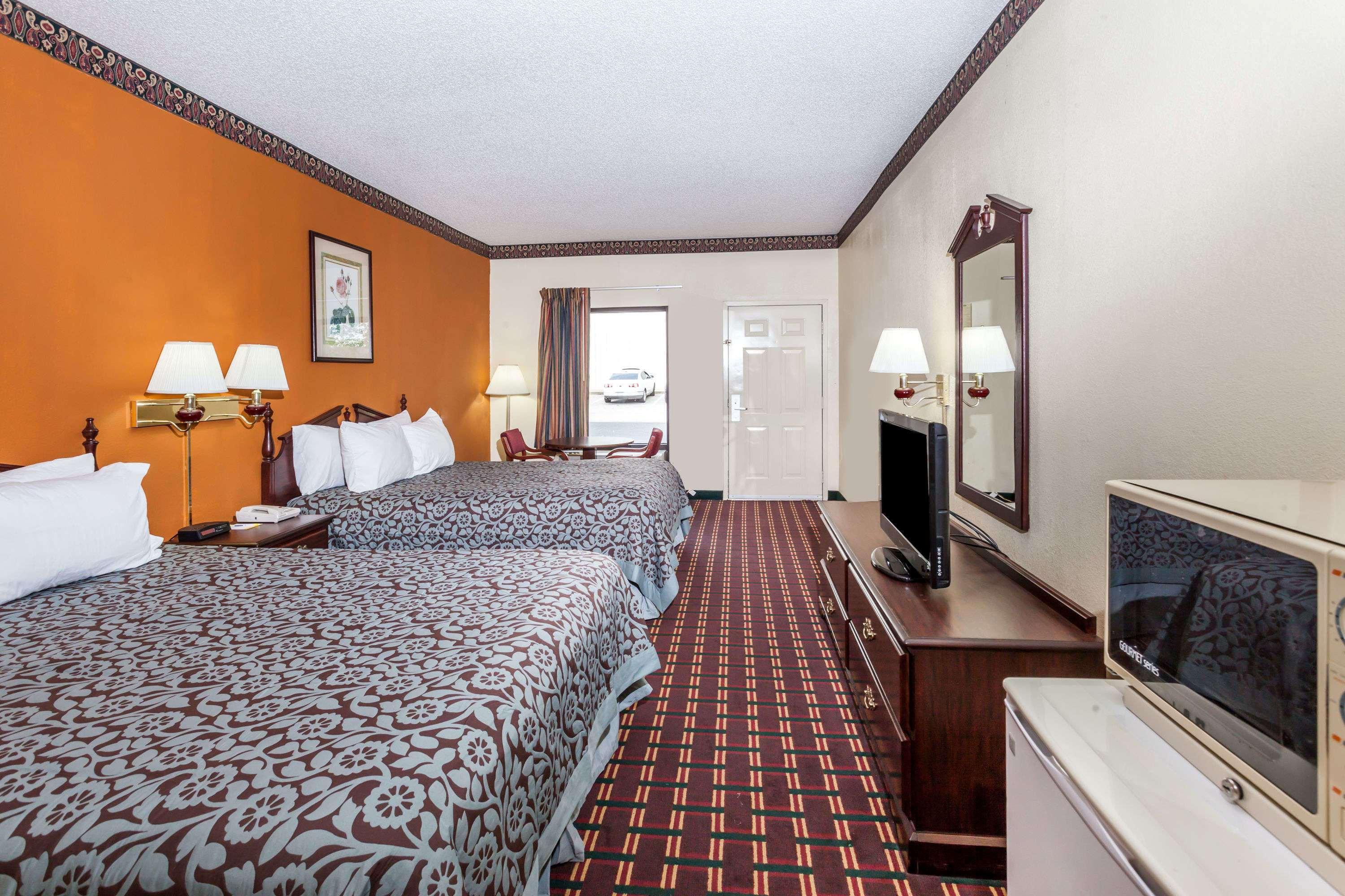 Days Inn By Wyndham Jackson Exterior photo
